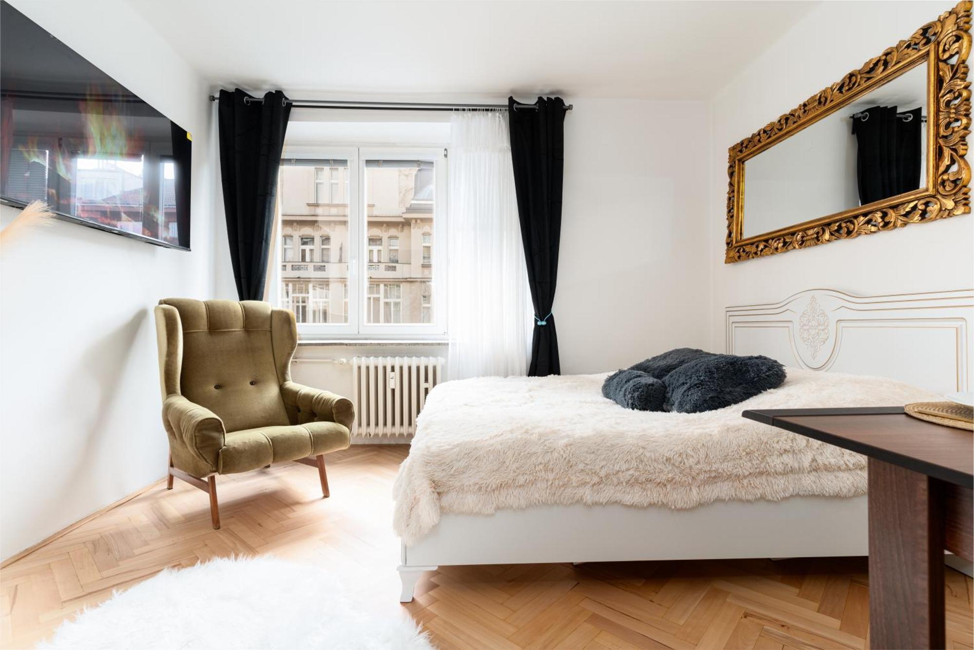 Kingdom Of 3 Roses Apartment Прага Екстериор снимка