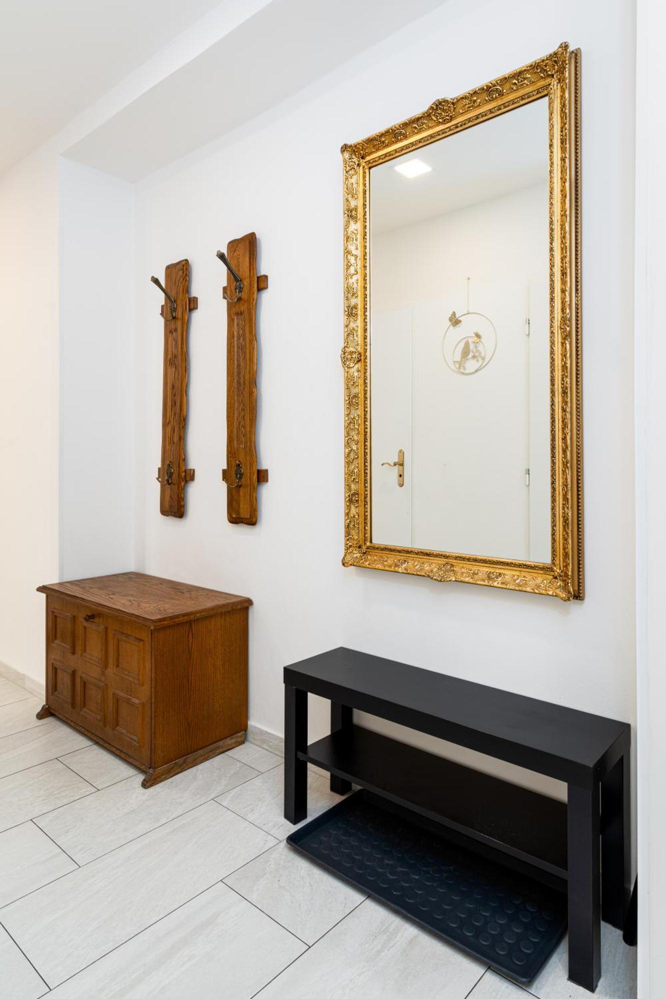 Kingdom Of 3 Roses Apartment Прага Екстериор снимка