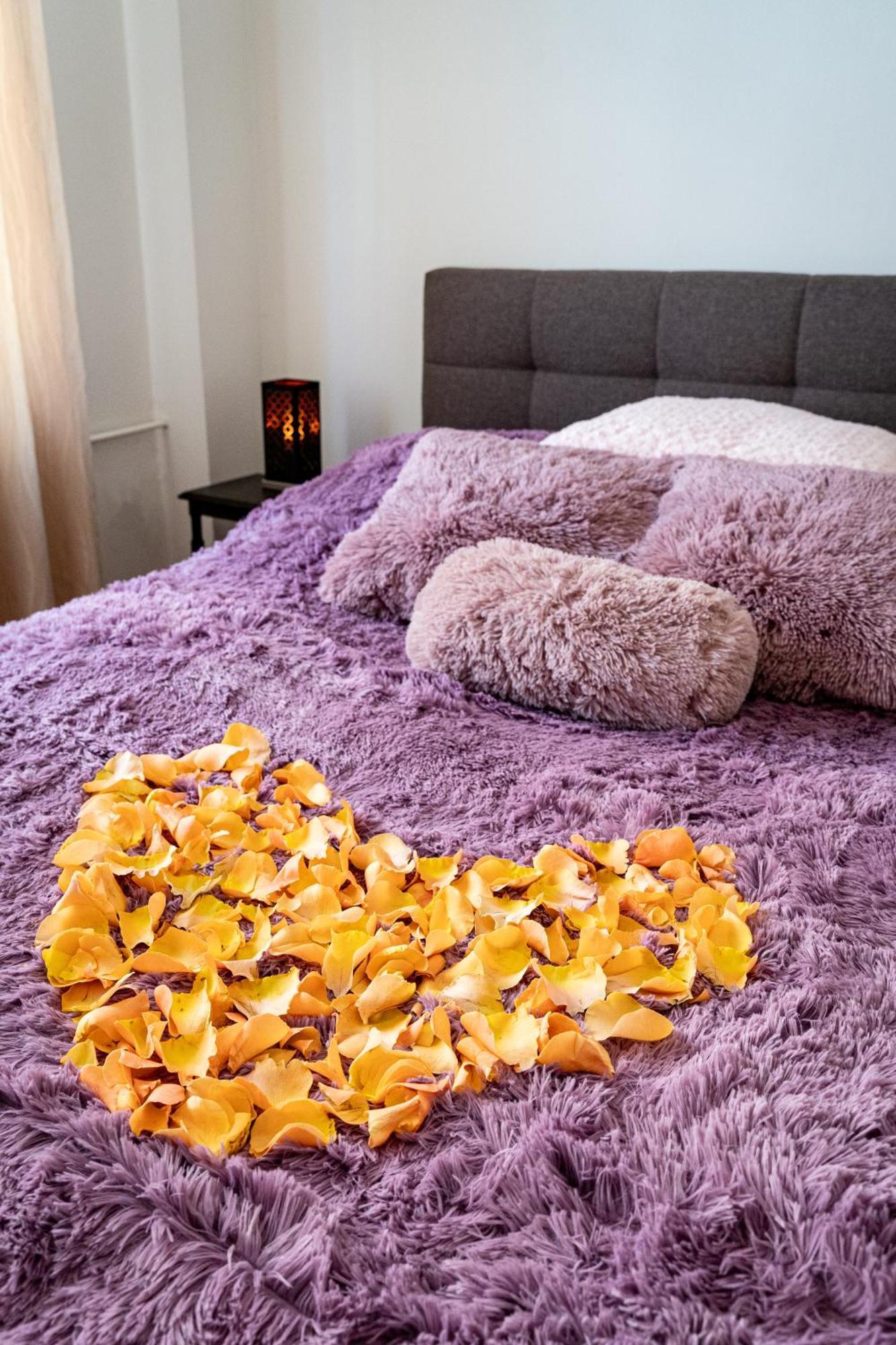 Kingdom Of 3 Roses Apartment Прага Екстериор снимка